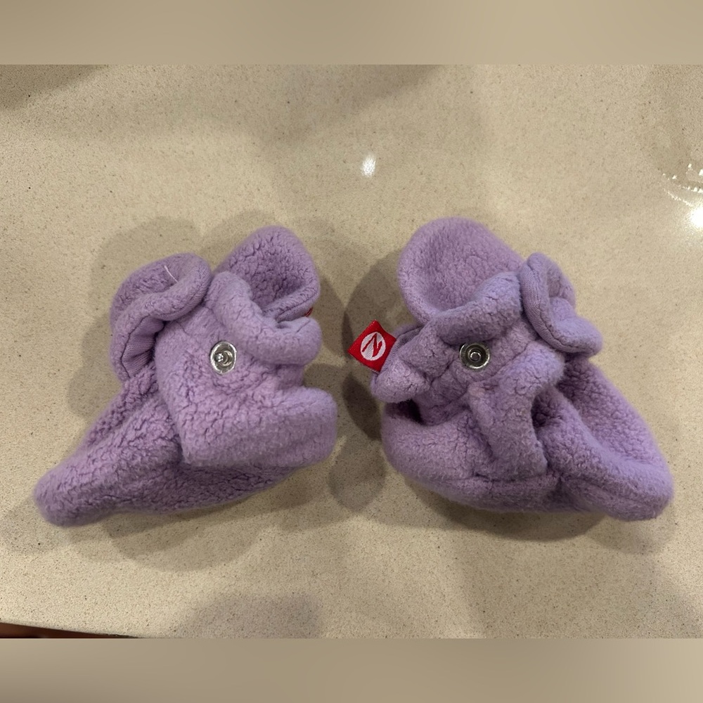 COPY - Zutano White fleece booties socks 0-3 month